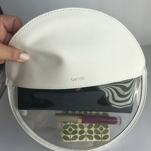 Ban.do peek a boo circle clutch